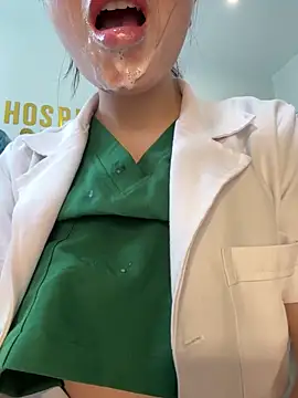 Show de secretly_masturbating na webcam