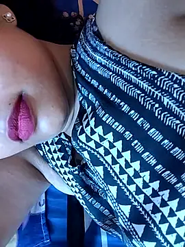 Chat XXX en directo de Sexy_Divya__