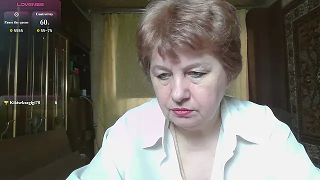 Chat XXX en directo de Casey_peach