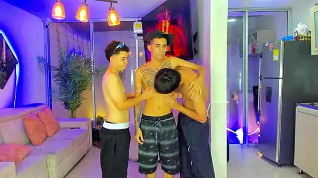 Houseofwarrios Adlı Modelin Canlı XXX Sohbeti