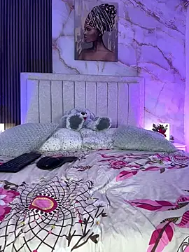 pinky_peach Adlı Modelin Canlı XXX Sohbeti