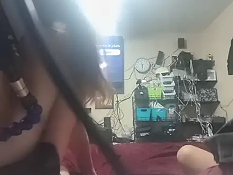 redslovestofuck's Live XXX Chat