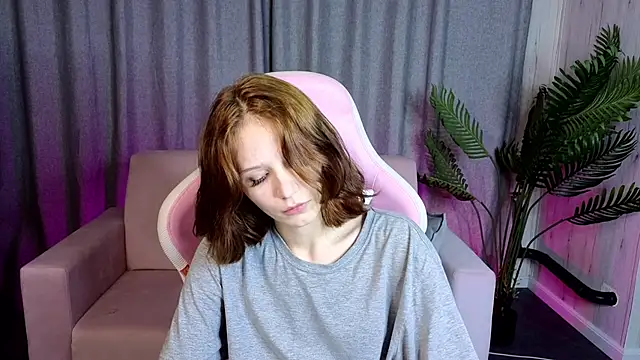 Chat XXX en directo de AliceJohansone
