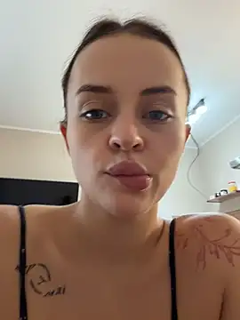 Chat +18 de AngelinaTeller ao vivo