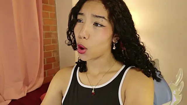 Chat +18 de nya_ah ao vivo