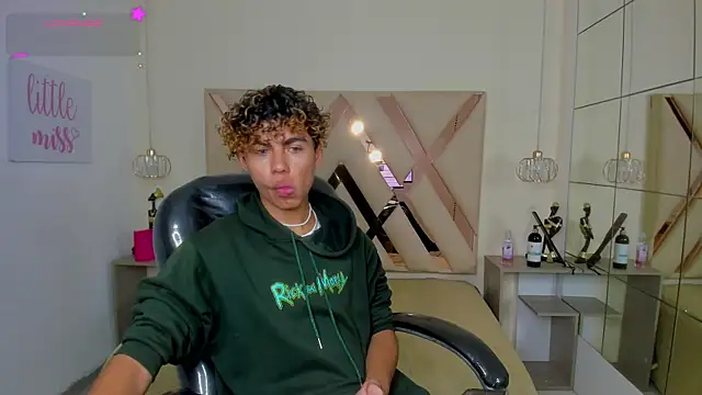 Anyelo_Twink Live XXX-Chat