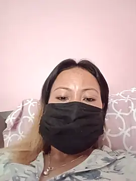 XXX chat uživo modela Bristy_BigBoobs