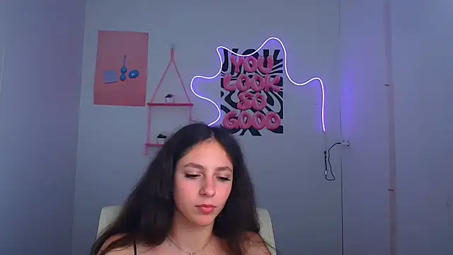 KissMeJulia live XXX chat