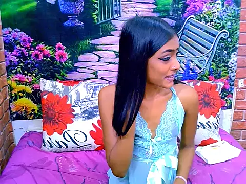 IndianPretty14u2Luv's Live XXX Chat