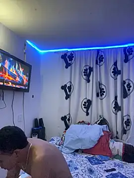 Онлайн чат XXX jhuan99