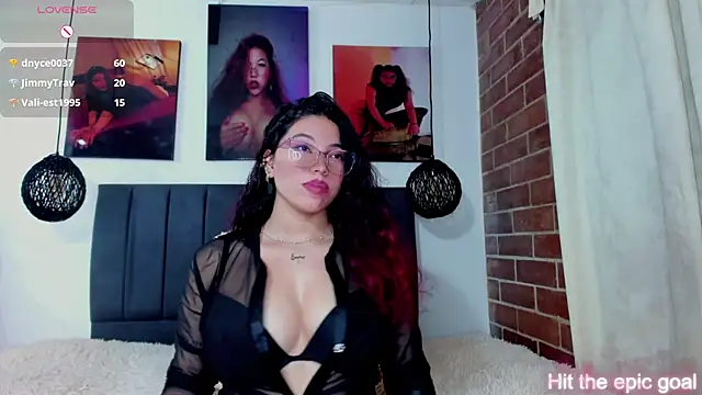 kyliejenner_hot's Live XXX Chat