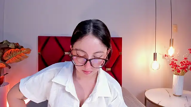 Emilywatsonn's Live XXX Chat