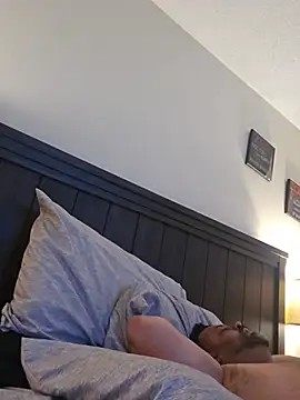 Roddog18 live XXX chat
