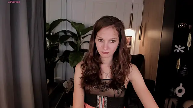 MirandaGlow's Live XXX Chat