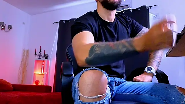 MightyAaron66 – Naživo XXX chat