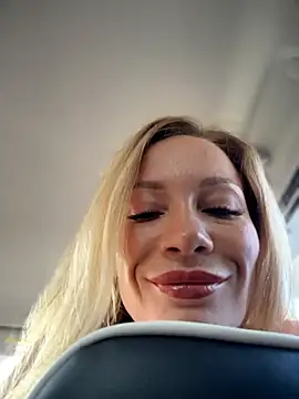 LavenderHot's Live XXX Chat