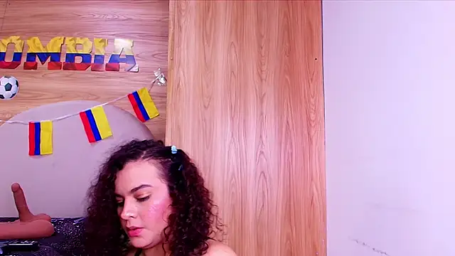 Chat XXX en directo de kiara_lp