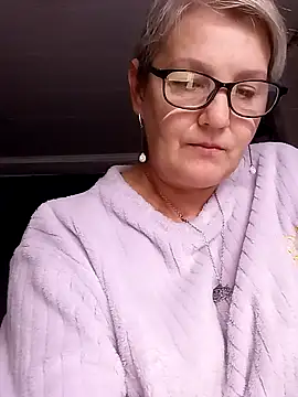 irinamaux's Live XXX Chat