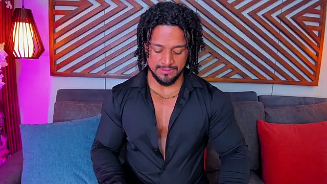 MikeEstevess' Live XXX Chat
