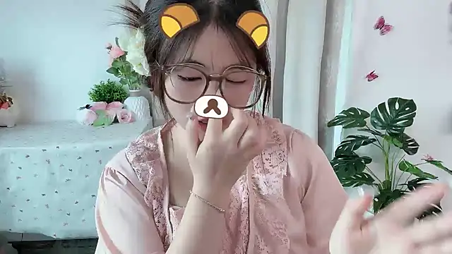 Chat XXX en directo de MIJ-Uwuu