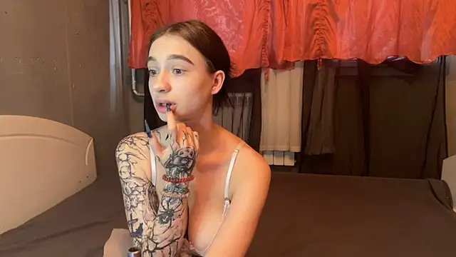 imChatty_Alice's Live XXX Chat