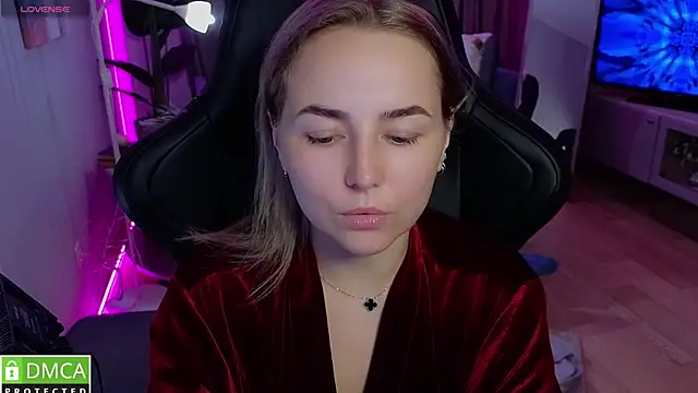 Chat XXX en directo de Mira_Mermayd