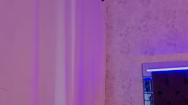 צ'אט XXX בשידור חי של july_quinzel