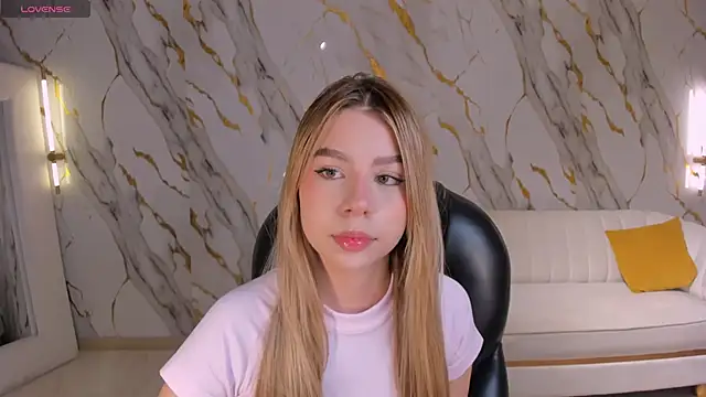 TiffannySins' Live XXX Chat