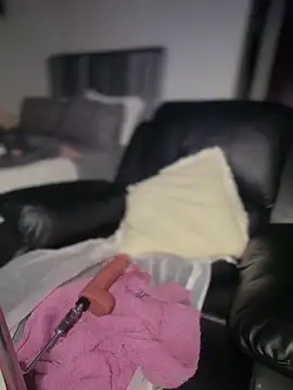 XXX chat uživo modela CharlottX