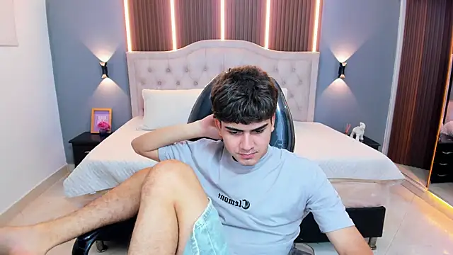 Tommy18__ Live XXX-Chat