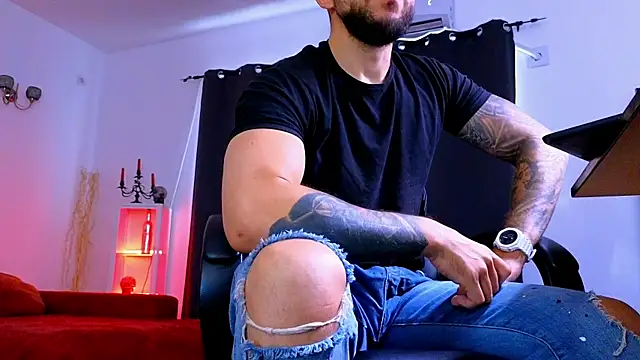 MightyAaron66 – Naživo XXX chat