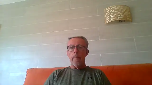 tuggy59 – Naživo XXX chat