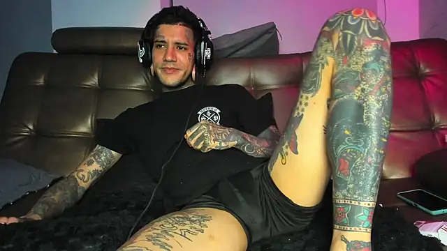 jhonny__ackerman Show in webcam