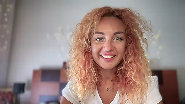 Chat +18 de Reddgiirl ao vivo