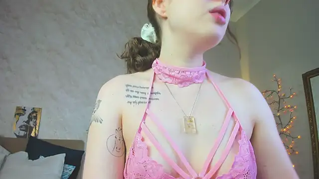 Lunar_Lily's Live XXX Chat