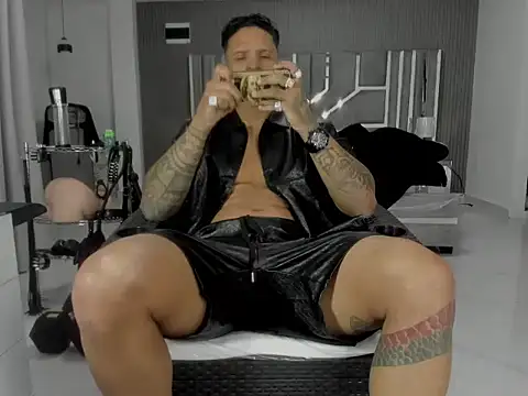 master_leatherのライブXXXチャット