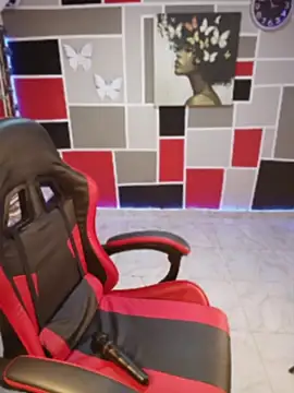 צ'אט XXX בשידור חי של Katt_99