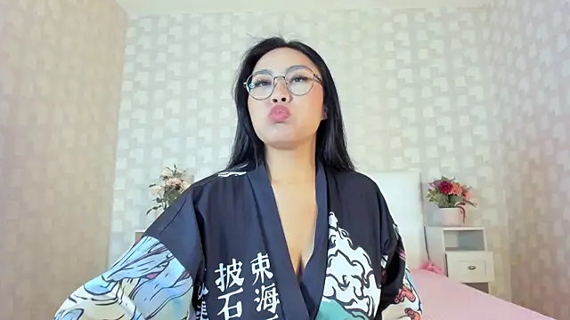 Chatroom XXX en direct de NatsumiHun