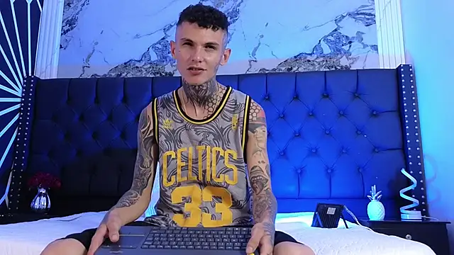 Paulo_527 Show in webcam