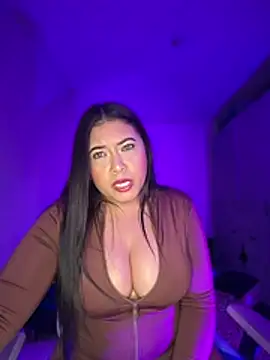 cami_ortiz__'s Live XXX Chat