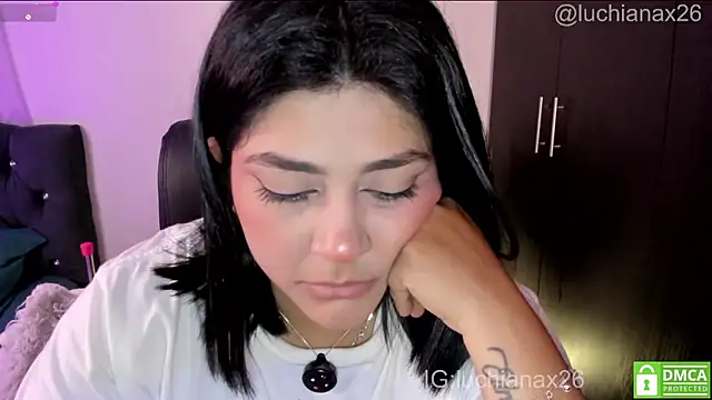lucy26_ XXX чат на живо
