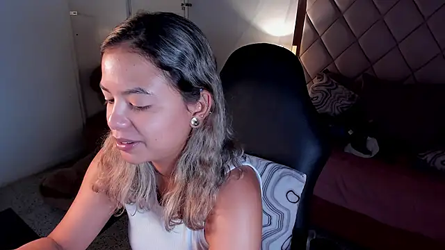 Chat +18 de dulce_lyraa1 ao vivo