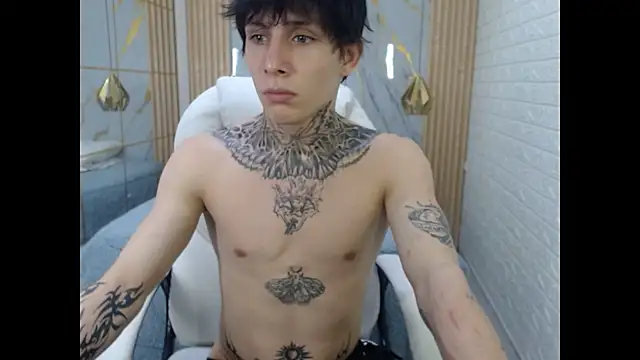 Онлайн чат XXX Cry_thereal