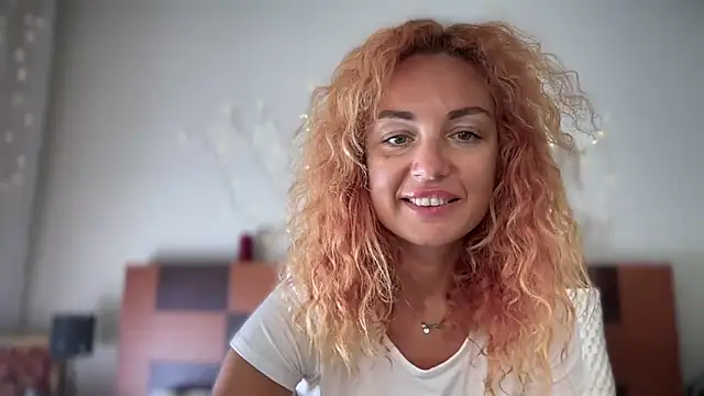 Reddgiirl's Live XXX Chat