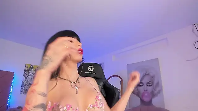 Marily_Daniela_ XXX чат на живо