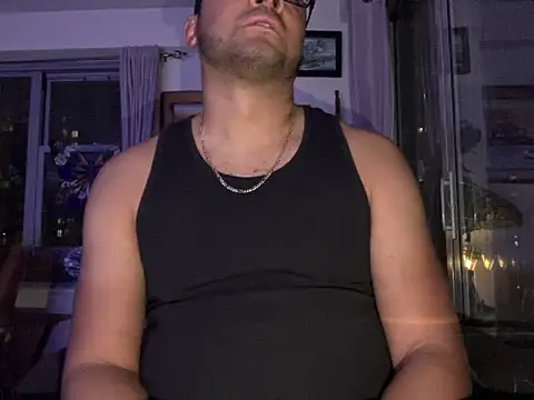 ThickDick_Daddy élő XXX-chatje