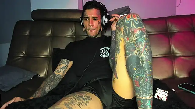 jhonny__ackerman's Webcam Show