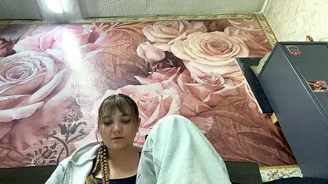 Chat XXX en directo de JanineThielman