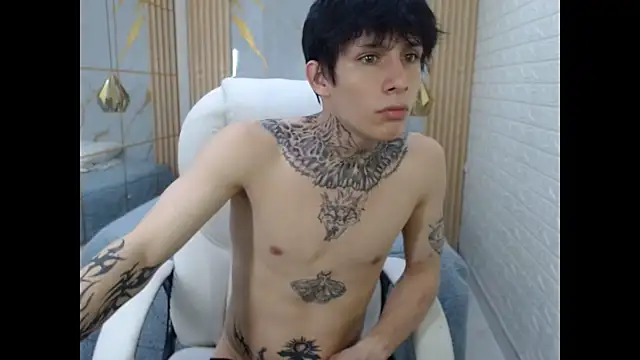 Chatroom XXX en direct de Cry_thereal
