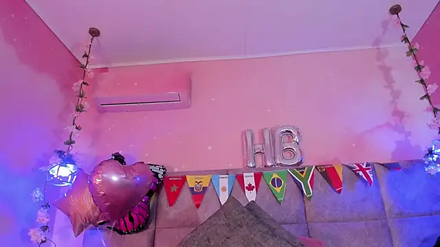 Lushi_Love: онлайн-секс-чат
